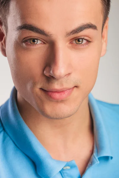 Closeup picture of a young man\'s face