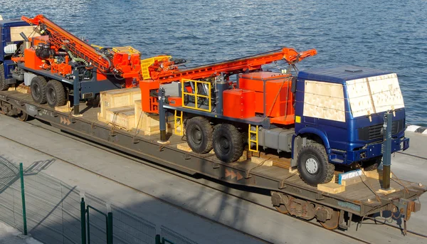 Transport of cars on a train