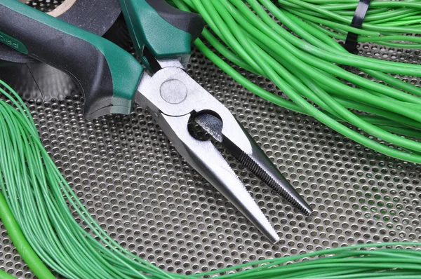 Pliers tools and component for electrical installation