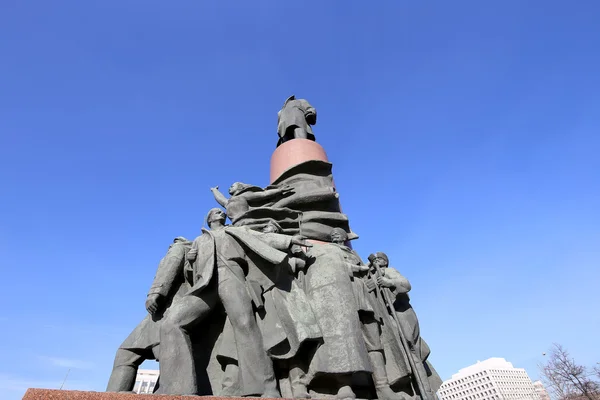 View of the monument ot Vladimir Lenin (1985, Sculptor Kerbel and architect Makarevich), Moscow city center (Kaluzhskaya square), Russia. Popular landmark