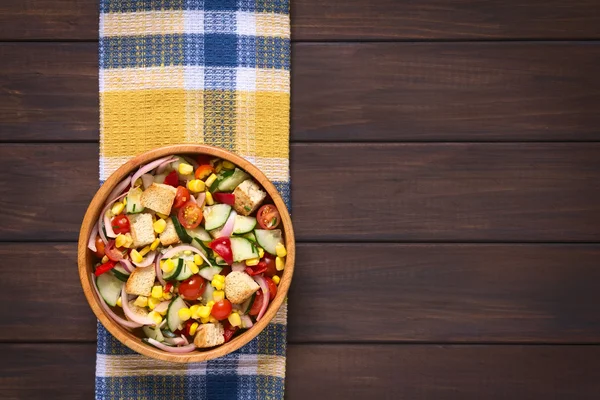 Fresh Salad with Croutons