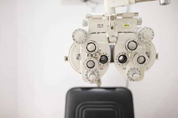 Ophthalmic testing device machine