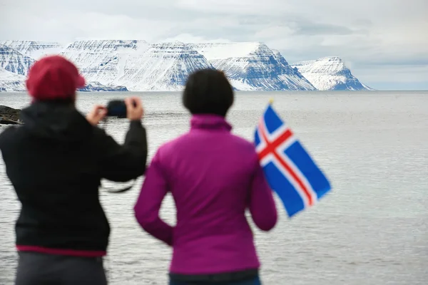 Tourists traveling iceland winter