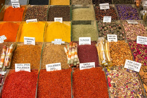 Spices and teas at the Spice market