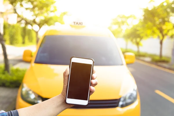 Man orders a taxi from his cell phone