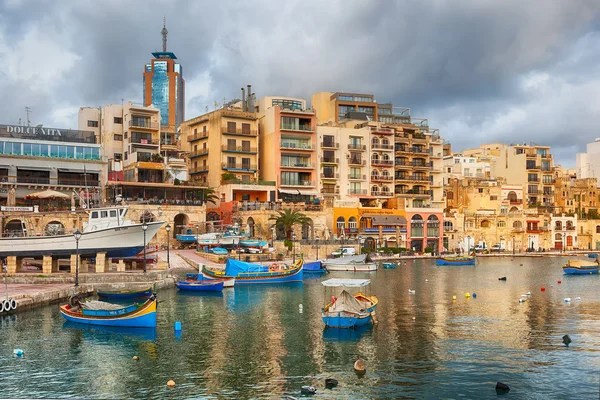 Spinola Bay with bioats in front of famous touristic restaurants