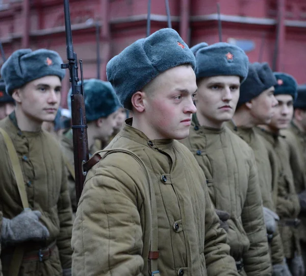 Russian soldiers in the form of the Great Patriotic War at the parade on Red Square in Moscow.