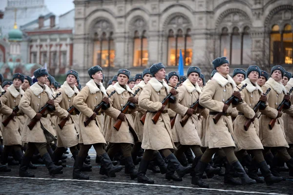 Russian soldiers in the form of the Great Patriotic War at the parade on Red Square in Moscow.