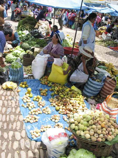 Unidentified people at the market in Pisac