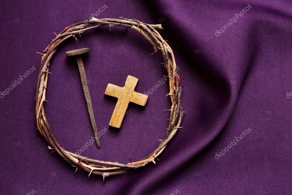 Cruz cristiana, clavos y la corona de espinas de jesucristo — foto ... Corono de espinas