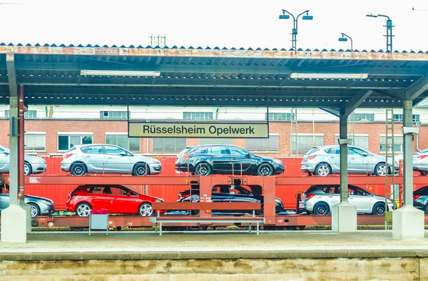 Cars on a train at Ruesselsheim (HDR)