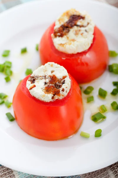 Stuffed tomatoes with goat cheese