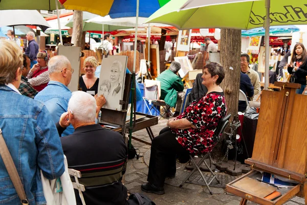 Painting  on the street in Monmartre