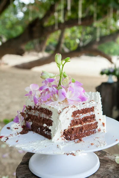 Wedding cake. Sweet cake.