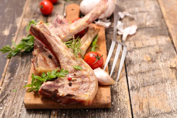 Grilled lamb chops