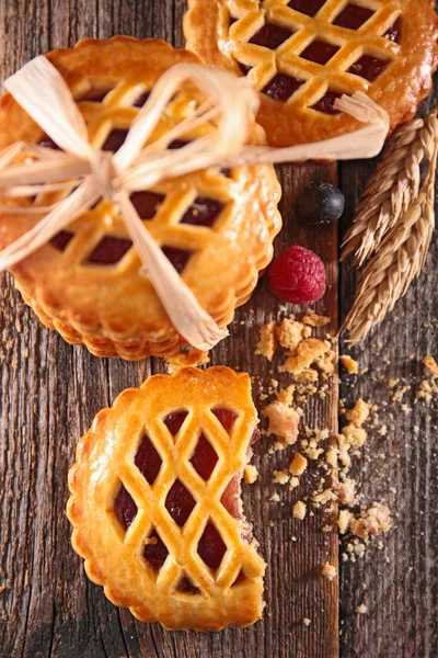 Biscuits with berry jelly