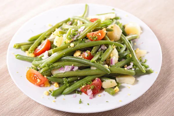 Green bean salad with tomato