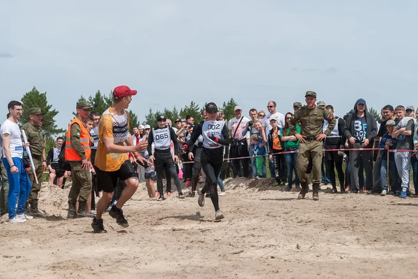 Sportsmen run on last stage in extrim race.Tyumen