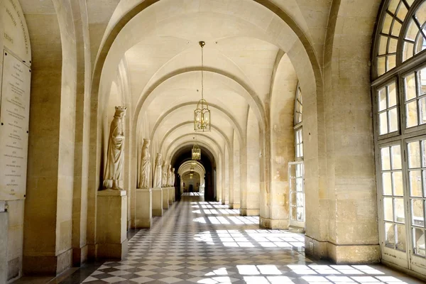 Long Corridor in grand palace