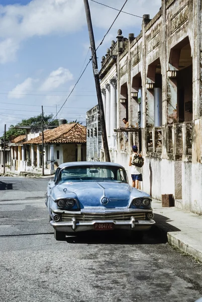 CUBA, Pinar Del Rio; 18 march 1998, old american car in a street - EDITORIAL (FILM SCAN)