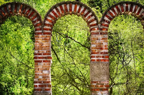 Brick Arch in Green