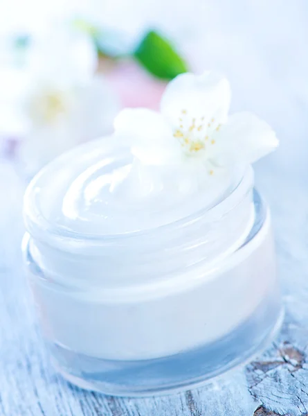 White body cream