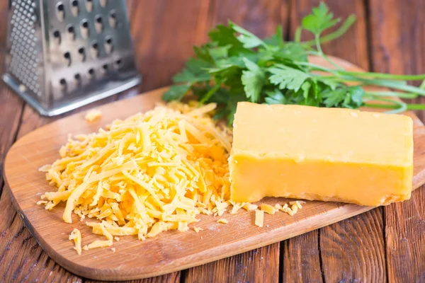 Sliced cheddar cheese