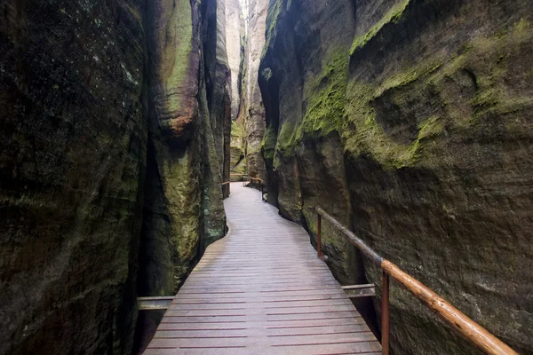 The narrow path among high rocks