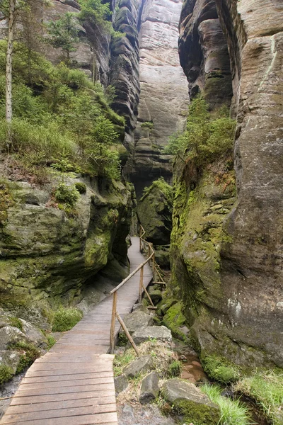 The narrow path among high rocks