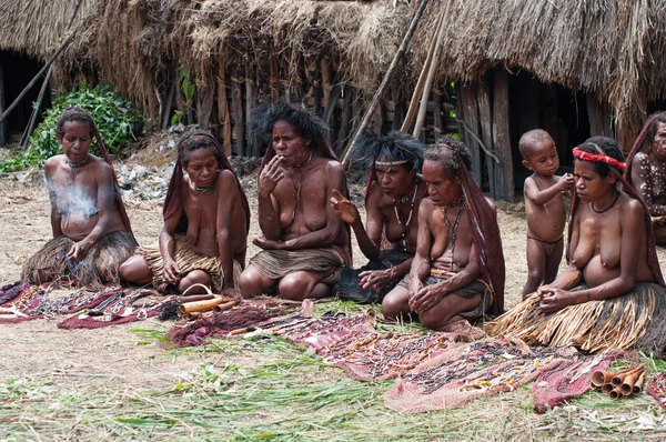 People of Papuan tribal