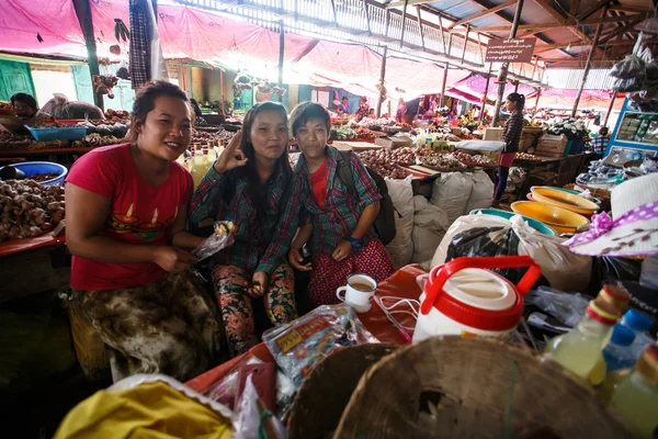 Local fresh market in Falam town