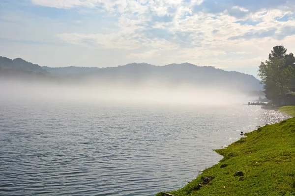 Early morning at the lake