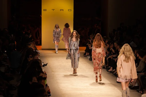 Etro - Milan Fashion Week Womenswear Spring-Summer 2015