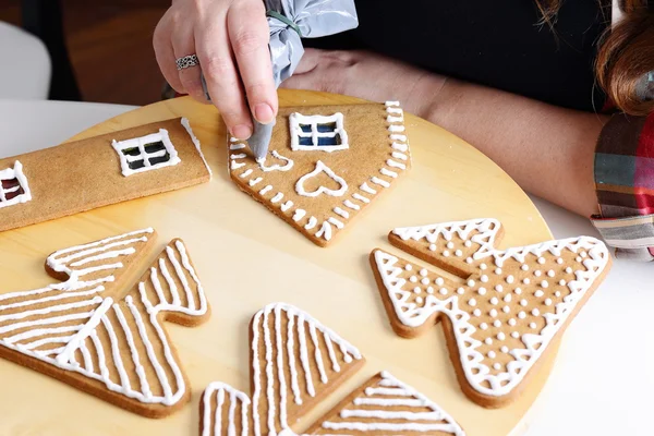 Making of gingerbread house