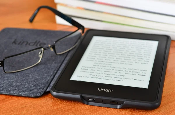 Amazon kindle paper white e book reader