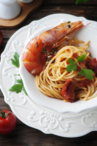 Italian spaghetti with prawn and parsley