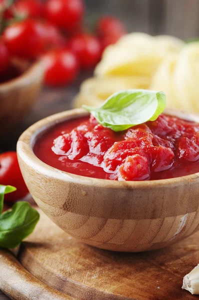 Italian sauce with basil and tomatoes