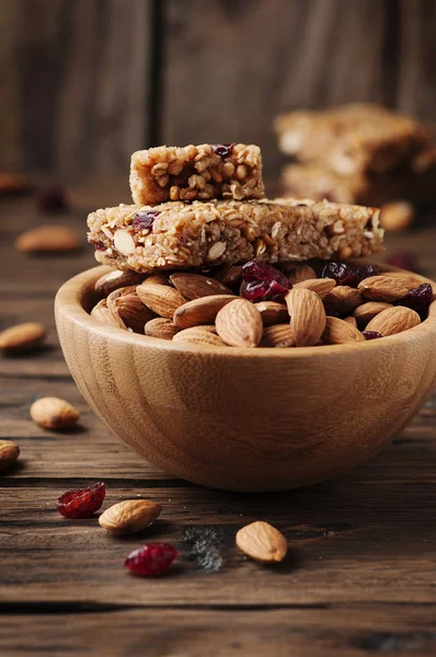 Cereal bar with almond and berries
