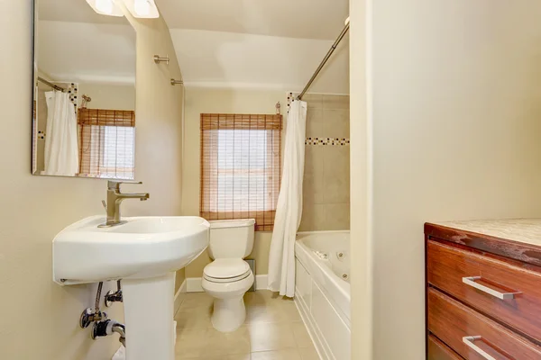 Interior design of soft creamy tones bathroom