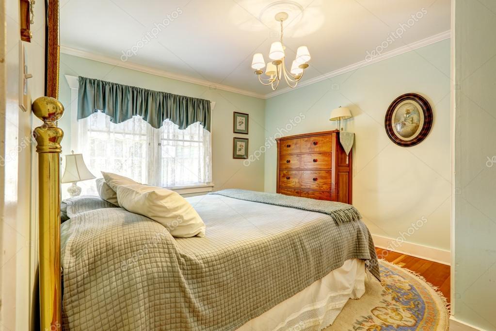 Schlafzimmer einrichtung in hellen minze farben — stockfoto ... Schlafzimmereinrichtung blog