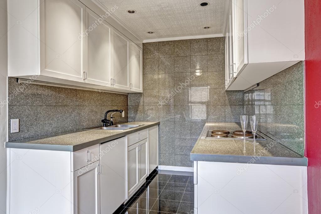 Witte keuken taupe muur ~ consenza for .