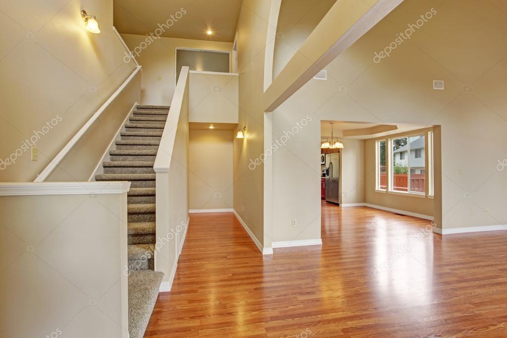 Interni casa vuota — Foto Stock #55123243