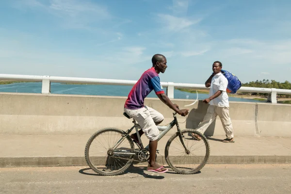 Cycling as primary means of transport in Malawi