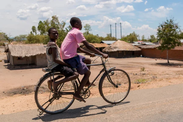 Cycling as primary means of transport in Malawi