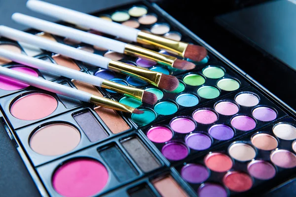 Makeup.Professional multicolor eyeshadow palette