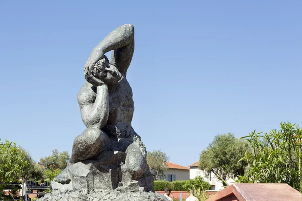 Massive sculpture in Nice in France