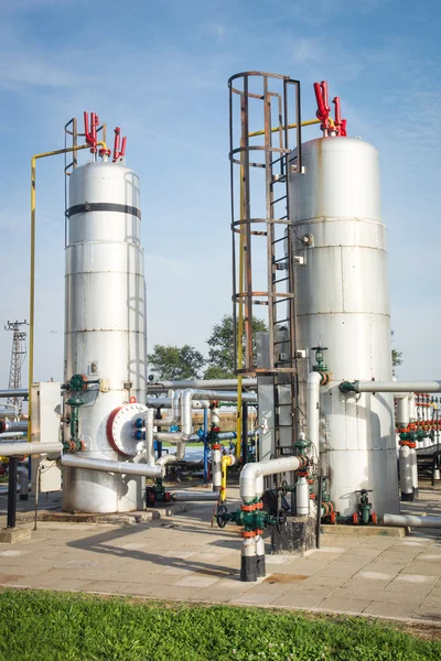 Oil and gas processing plant