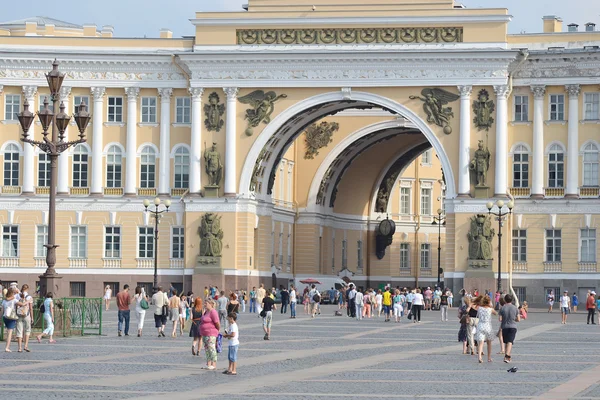 The arch of General staff on Palace square.