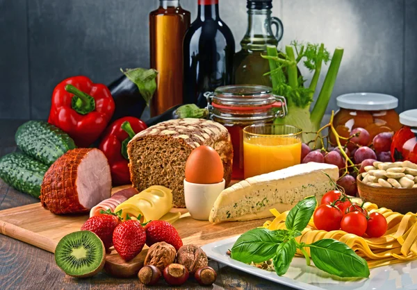 Composition with variety of organic food products