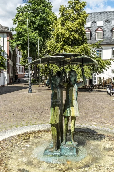 three girls fountain at the ball square in Mainz